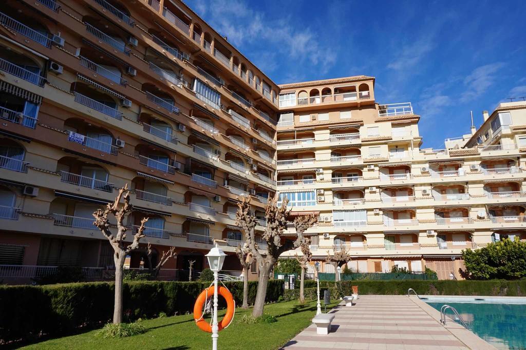 Apartamentos Marblau Los Iris- Julio Y Agosto Solo Familias Gandia Exterior photo